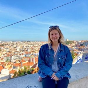 Meet your Posher, Brooke